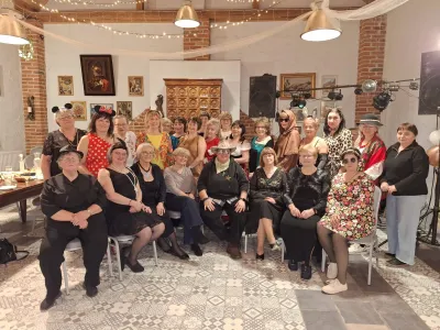 Uczestniczki Babskiego Combra na wspólnej fotografii