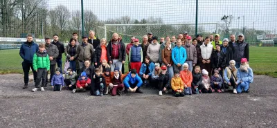 Uczestnicy sprzątania