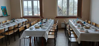 Sala świetlicy przygotowana na spotkanie świąteczno -noworoczne