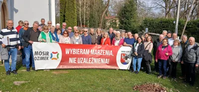 Przed Mauzoleum Schaffgotsch&oacute;w w Raszowie