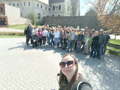 Wspólne zdjęcie z przewodniczką IMG-20260417-WA0076