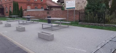 Miejsce do odpoczynku w centrum wsi